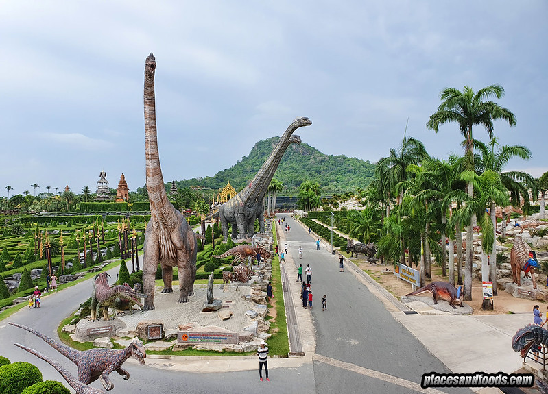 https://mdw-travel-data-us-east-1.s3.amazonaws.com/img/country/Vietnam/Dinosaur-Park/img_01.jpg