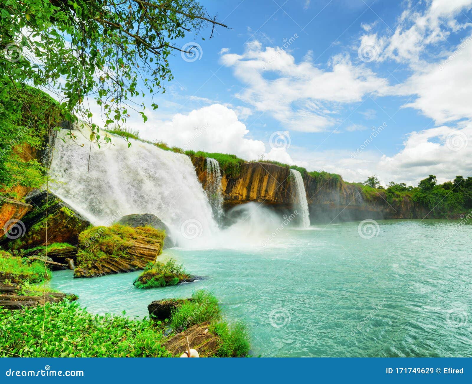 https://mdw-travel-data-us-east-1.s3.amazonaws.com/img/country/Vietnam/Dray-Nur-Waterfall/img_01.jpg