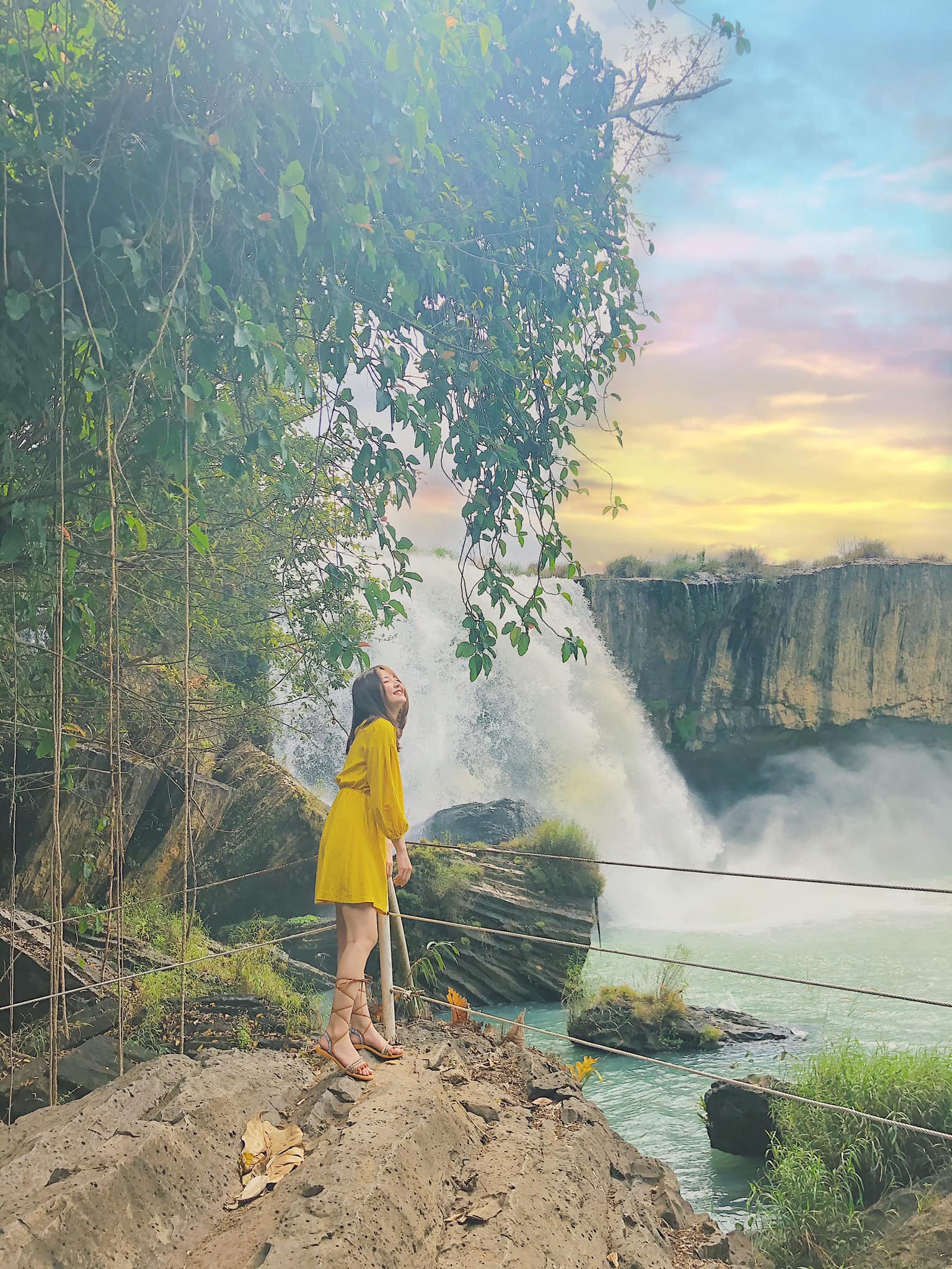 https://mdw-travel-data-us-east-1.s3.amazonaws.com/img/country/Vietnam/Dray-Nur-Waterfall/img_03.jpg