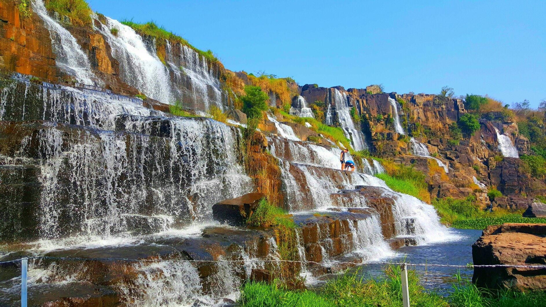 https://mdw-travel-data-us-east-1.s3.amazonaws.com/img/country/Vietnam/Elephant-Waterfalls/img_00.jpg