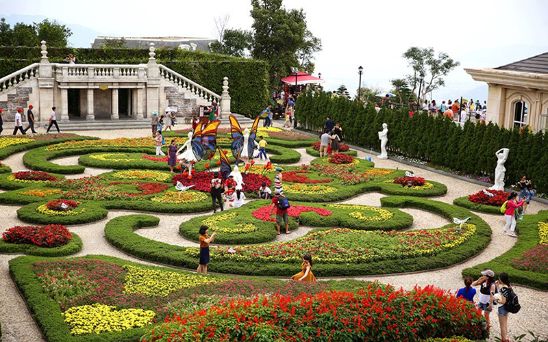 https://mdw-travel-data-us-east-1.s3.amazonaws.com/img/country/Vietnam/Flower-Garden-Le-Jardin-DAmour/img_02.jpg