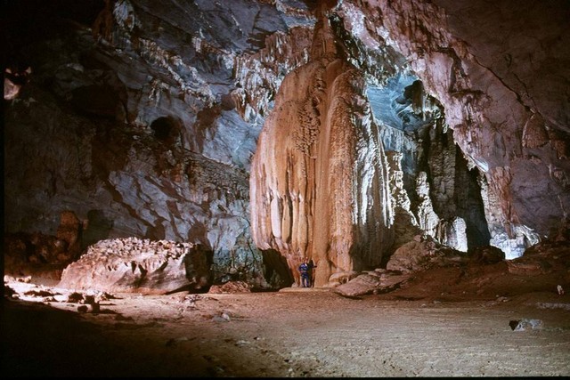 https://mdw-travel-data-us-east-1.s3.amazonaws.com/img/country/Vietnam/Hoa-Cuong-Cave/img_03.jpg