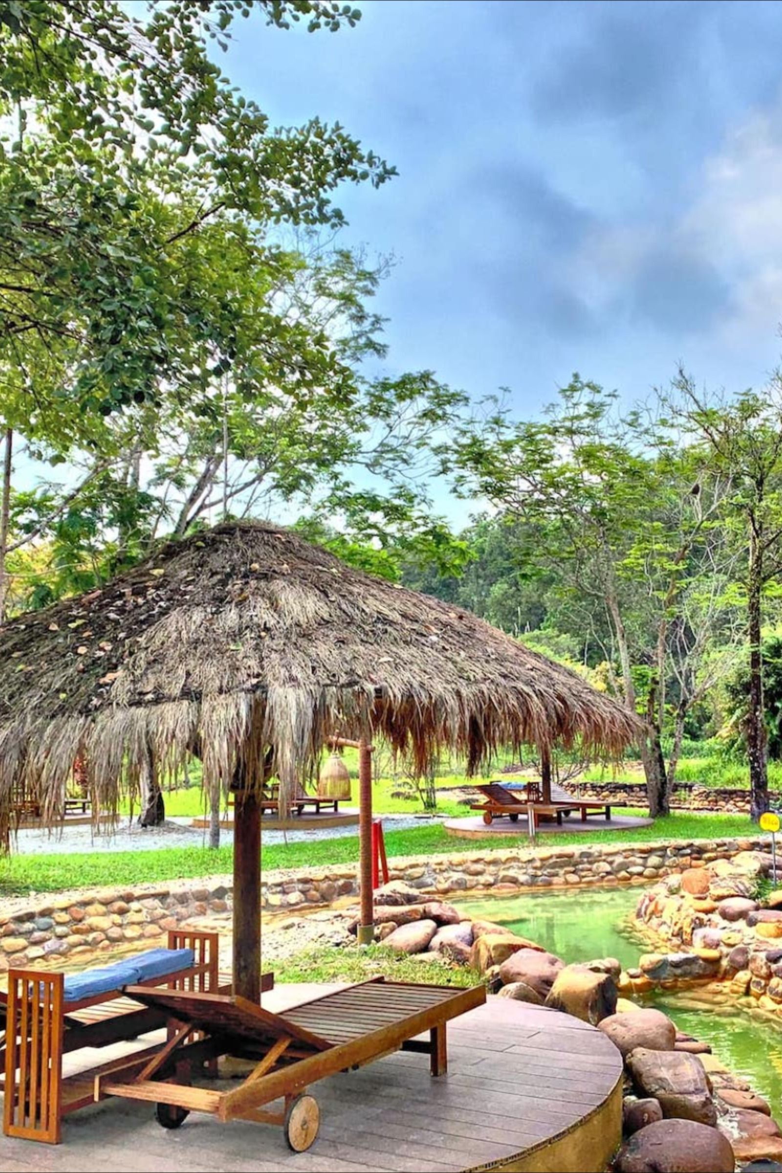 https://mdw-travel-data-us-east-1.s3.amazonaws.com/img/country/Vietnam/Hue-Alba-hot-spring-and-resort/img_01.jpg