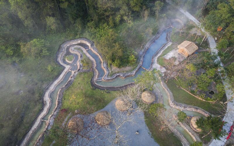 https://mdw-travel-data-us-east-1.s3.amazonaws.com/img/country/Vietnam/Hue-Alba-hot-spring-and-resort/img_02.jpg