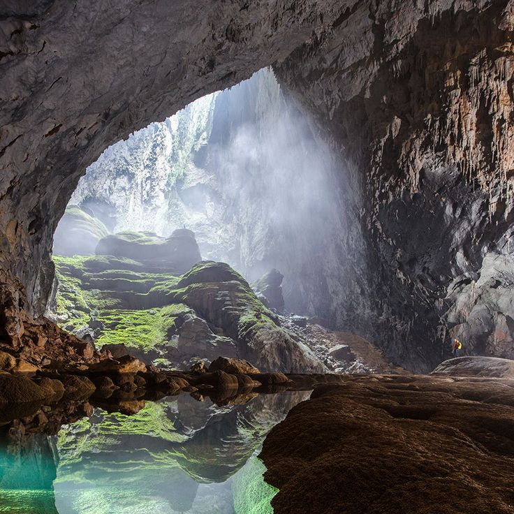 https://mdw-travel-data-us-east-1.s3.amazonaws.com/img/country/Vietnam/Hung-Son-Cave/img_03.jpg