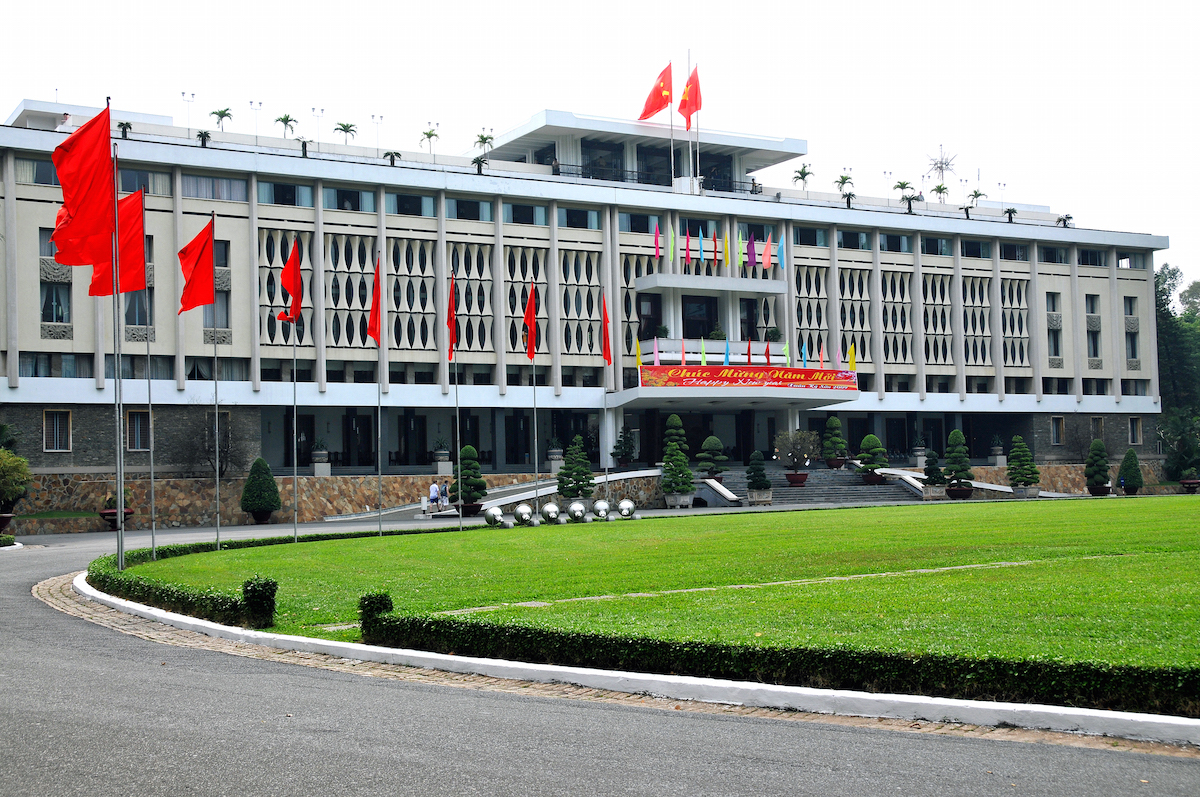 https://mdw-travel-data-us-east-1.s3.amazonaws.com/img/country/Vietnam/Independence-Palace/img_01.jpg