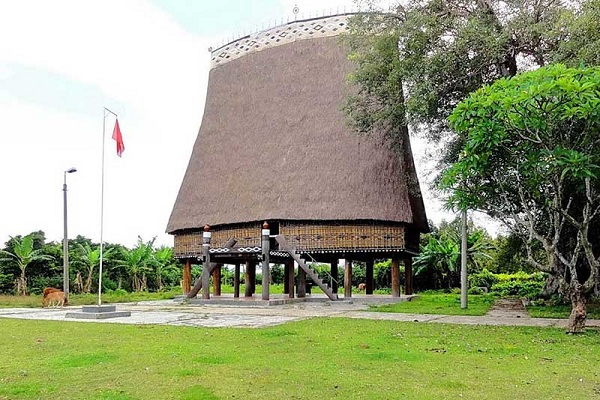 https://mdw-travel-data-us-east-1.s3.amazonaws.com/img/country/Vietnam/Kon-Tum/img_01.jpg