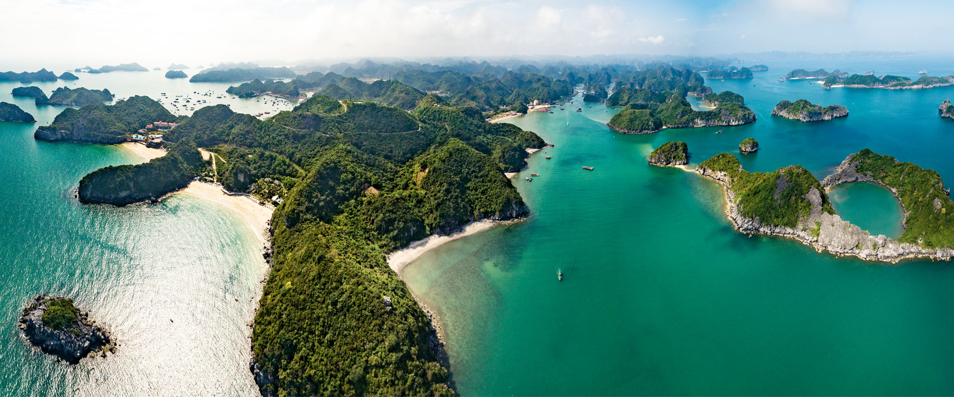 https://mdw-travel-data-us-east-1.s3.amazonaws.com/img/country/Vietnam/Lan-Ha-Bay/img_01.jpg
