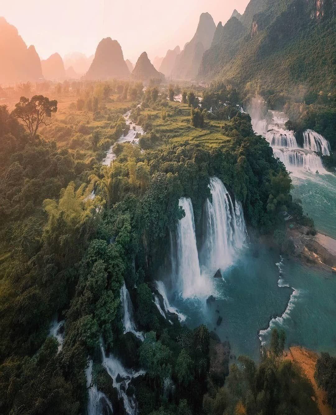 https://mdw-travel-data-us-east-1.s3.amazonaws.com/img/country/Vietnam/Le-Gom-Waterfall/img_02.jpg