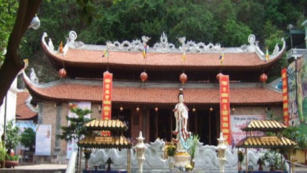 https://mdw-travel-data-us-east-1.s3.amazonaws.com/img/country/Vietnam/Long-Tien-Pagoda/img_01.jpg