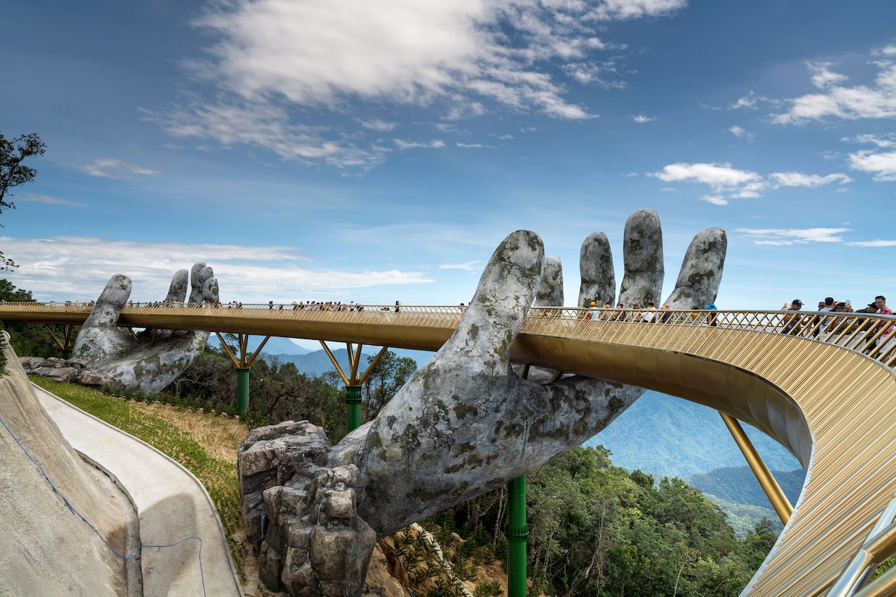 https://mdw-travel-data-us-east-1.s3.amazonaws.com/img/country/Vietnam/Lua-Hill/img_03.jpg