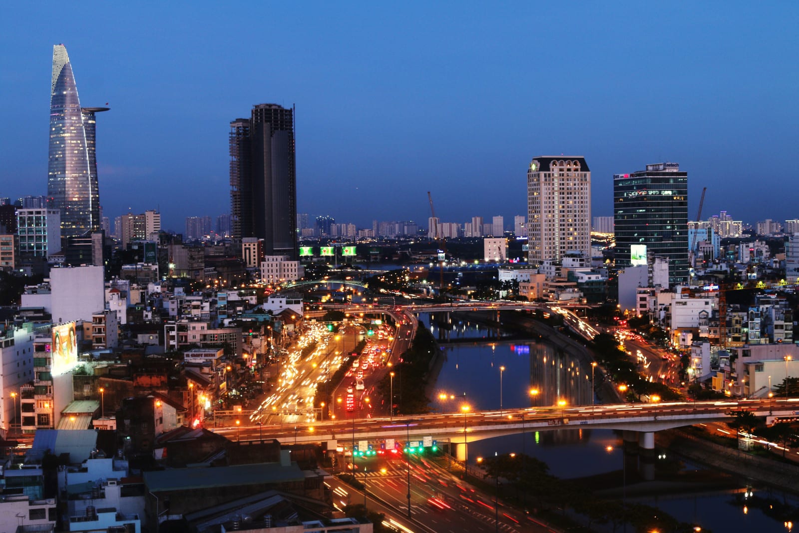https://mdw-travel-data-us-east-1.s3.amazonaws.com/img/country/Vietnam/Minh-Huong-Furniture-Workshop/img_03.jpg