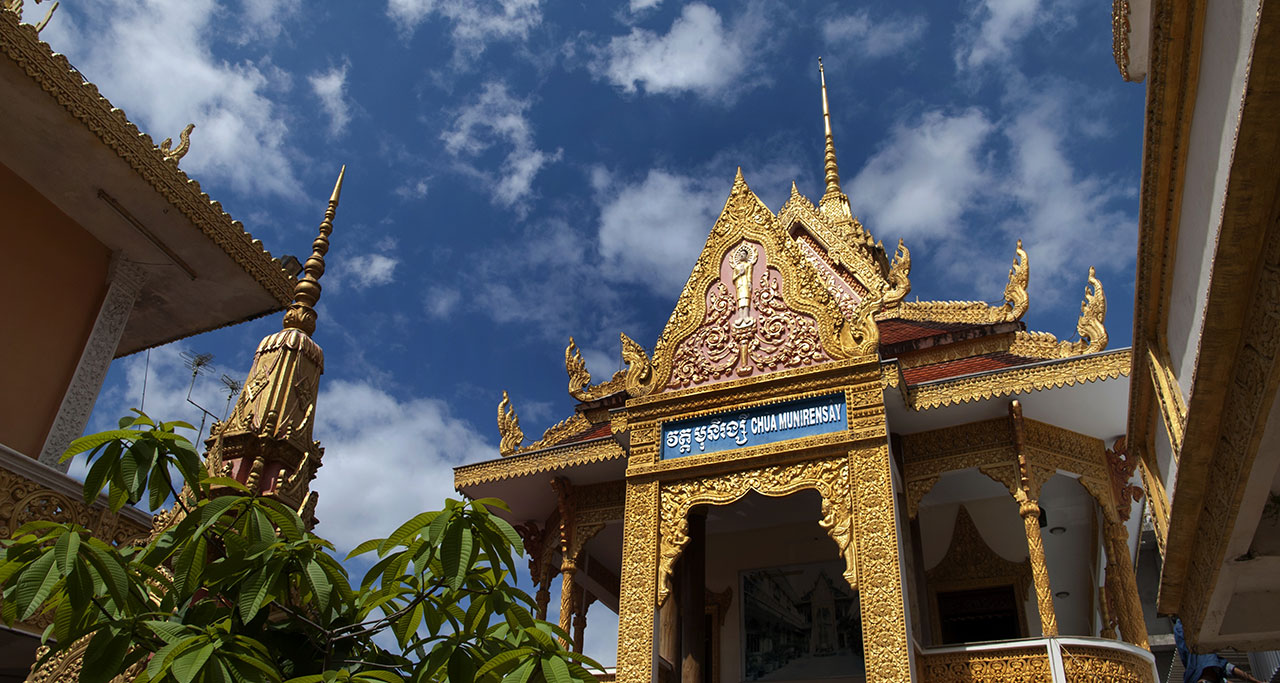 https://mdw-travel-data-us-east-1.s3.amazonaws.com/img/country/Vietnam/Munirangsyaram-Pagoda/img_00.jpg