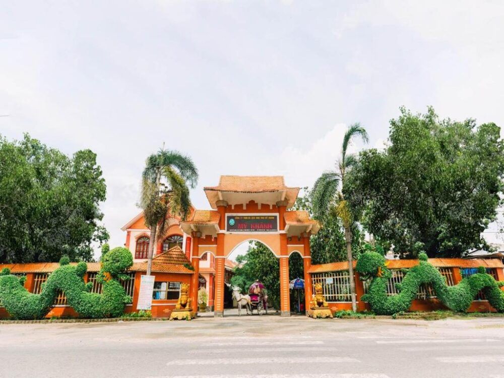 https://mdw-travel-data-us-east-1.s3.amazonaws.com/img/country/Vietnam/My-Khanh-Tourist-Village/img_01.jpg