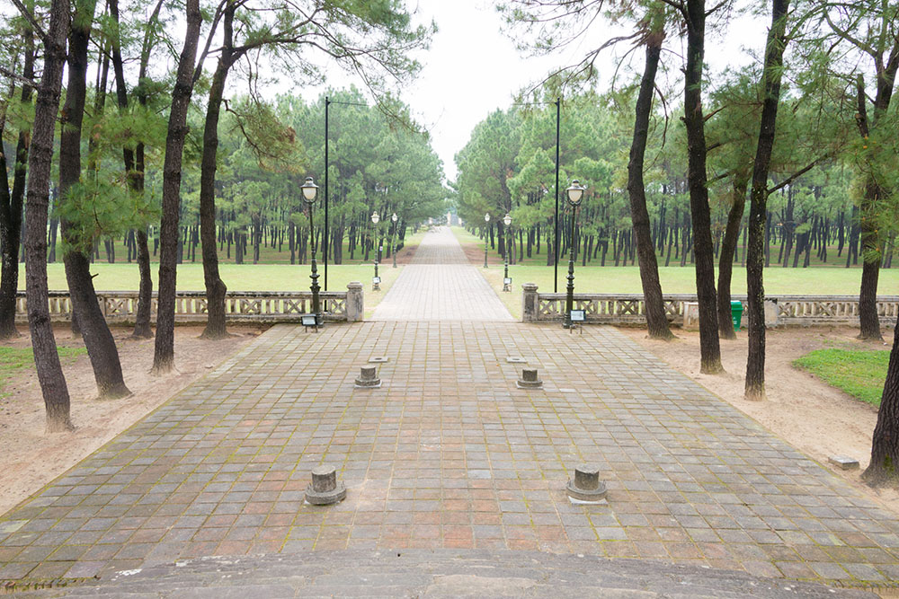 https://mdw-travel-data-us-east-1.s3.amazonaws.com/img/country/Vietnam/Nam-Giao-Esplanade/img_02.jpg