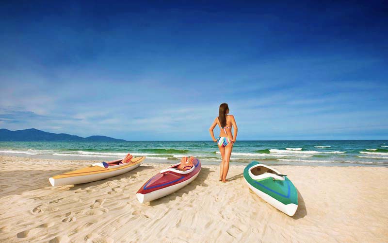 https://mdw-travel-data-us-east-1.s3.amazonaws.com/img/country/Vietnam/Non-Nuoc-Beach/img_03.jpg