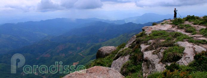 https://mdw-travel-data-us-east-1.s3.amazonaws.com/img/country/Vietnam/Pha-Luong-Mountain/img_03.jpg