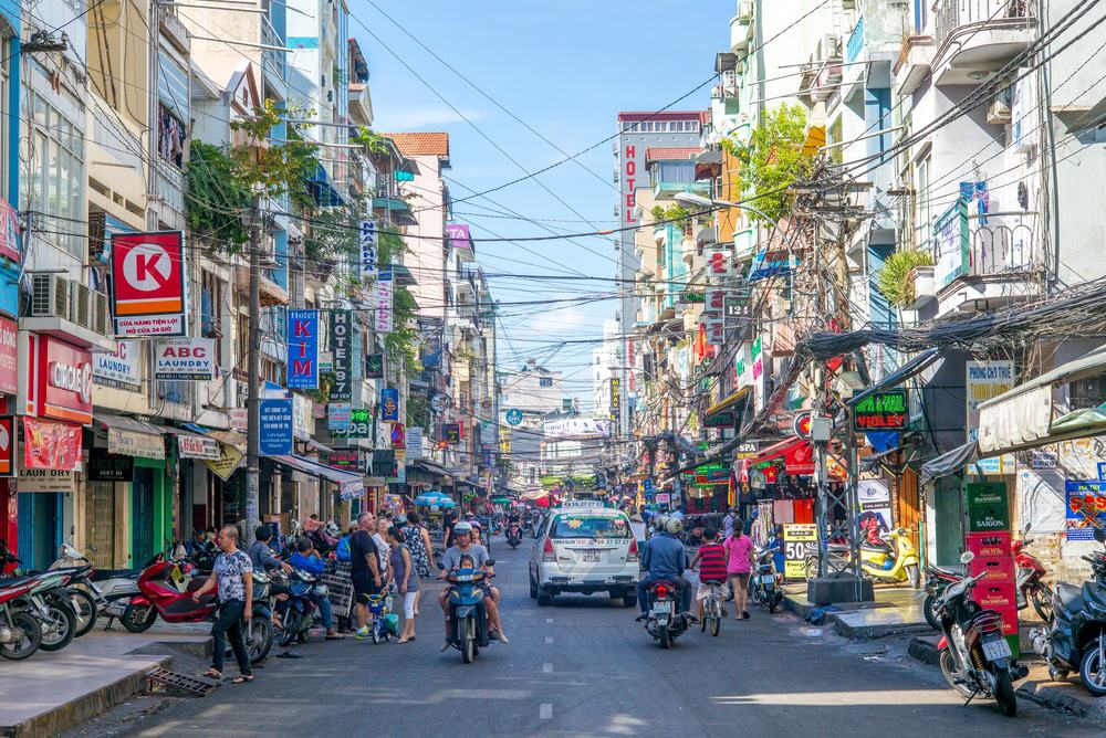 https://mdw-travel-data-us-east-1.s3.amazonaws.com/img/country/Vietnam/Pham-Ngu-Lao-Street/img_01.jpg