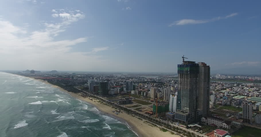 https://mdw-travel-data-us-east-1.s3.amazonaws.com/img/country/Vietnam/Pham-Van-Dong-Beach/img_02.jpg