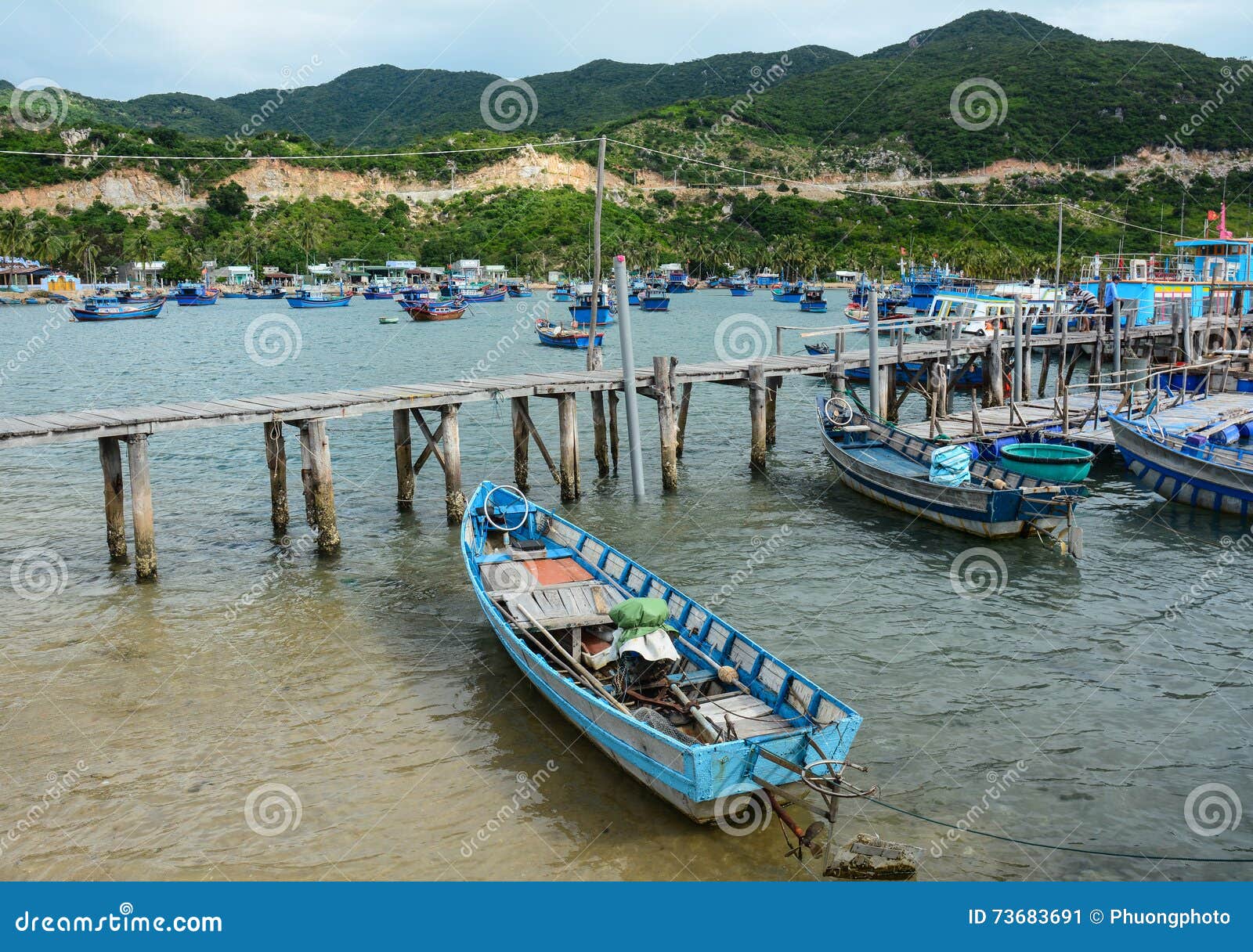 https://mdw-travel-data-us-east-1.s3.amazonaws.com/img/country/Vietnam/Phan-Thiet-Fishing-Port/img_02.jpg