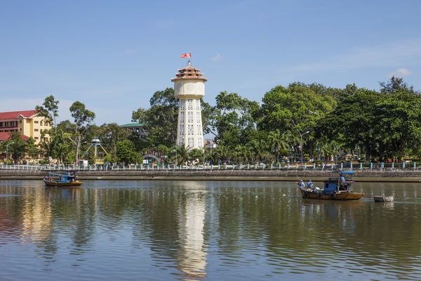 https://mdw-travel-data-us-east-1.s3.amazonaws.com/img/country/Vietnam/Phan-Thiet-Water-Tower/img_01.jpg
