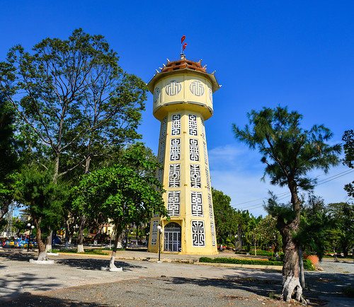 https://mdw-travel-data-us-east-1.s3.amazonaws.com/img/country/Vietnam/Phan-Thiet-Water-Tower/img_02.jpg