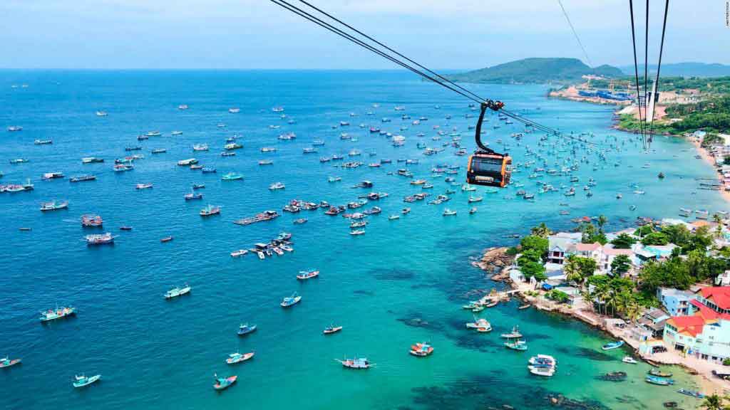 https://mdw-travel-data-us-east-1.s3.amazonaws.com/img/country/Vietnam/Phu-Long-Town/img_02.jpg