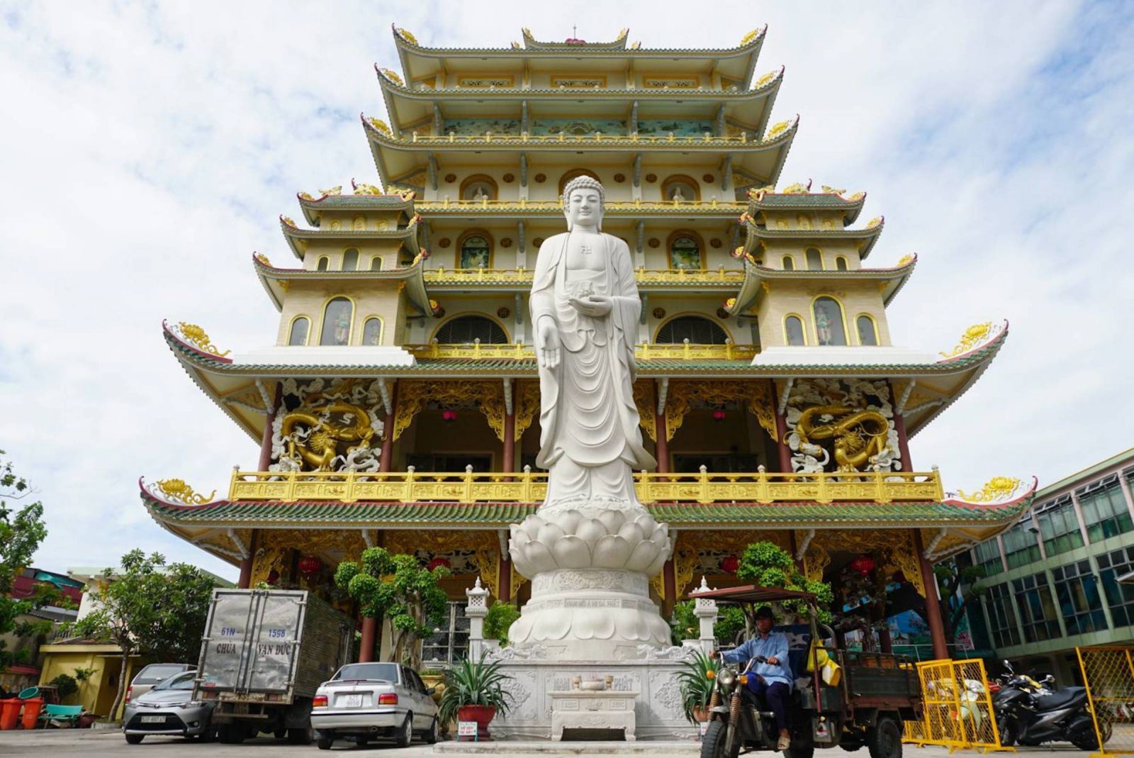 https://mdw-travel-data-us-east-1.s3.amazonaws.com/img/country/Vietnam/Phuoc-Lam-Pagoda/img_02.jpg