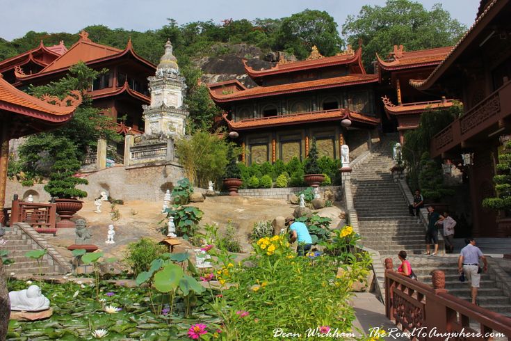https://mdw-travel-data-us-east-1.s3.amazonaws.com/img/country/Vietnam/Phuoc-Lam-Pagoda/img_03.jpg