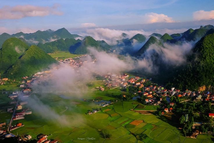 https://mdw-travel-data-us-east-1.s3.amazonaws.com/img/country/Vietnam/Phuong-Mai-Mountain/img_01.jpg