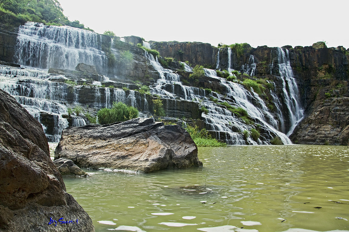 https://mdw-travel-data-us-east-1.s3.amazonaws.com/img/country/Vietnam/Pongour-Falls/img_01.jpg
