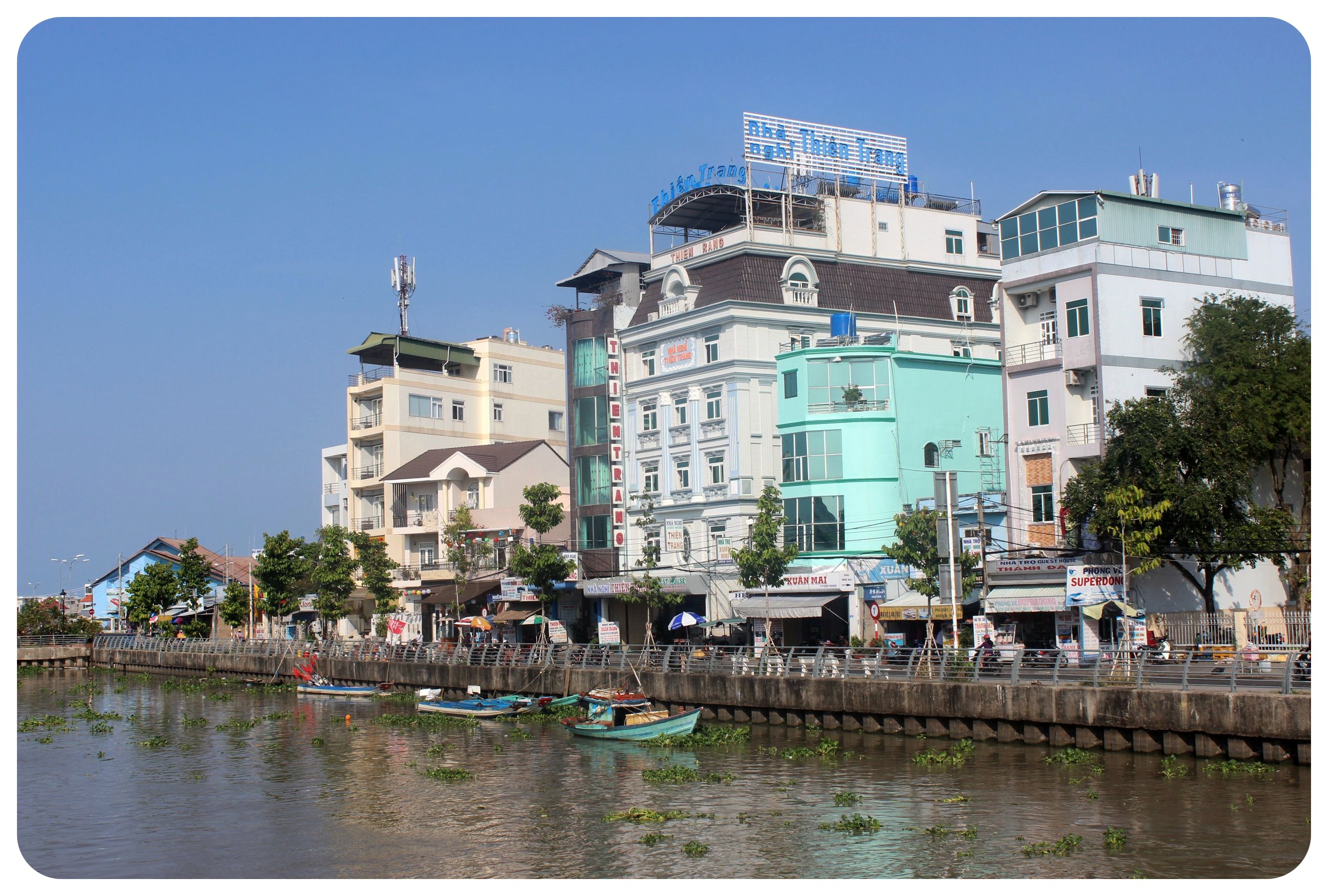 https://mdw-travel-data-us-east-1.s3.amazonaws.com/img/country/Vietnam/Rach-Gia/img_02.jpg