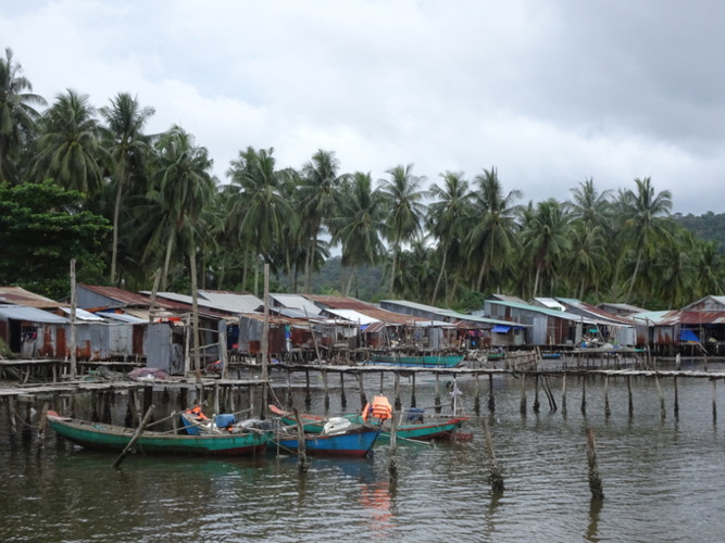 https://mdw-travel-data-us-east-1.s3.amazonaws.com/img/country/Vietnam/Rach-Vem-Fishing-Village/img_00.jpg