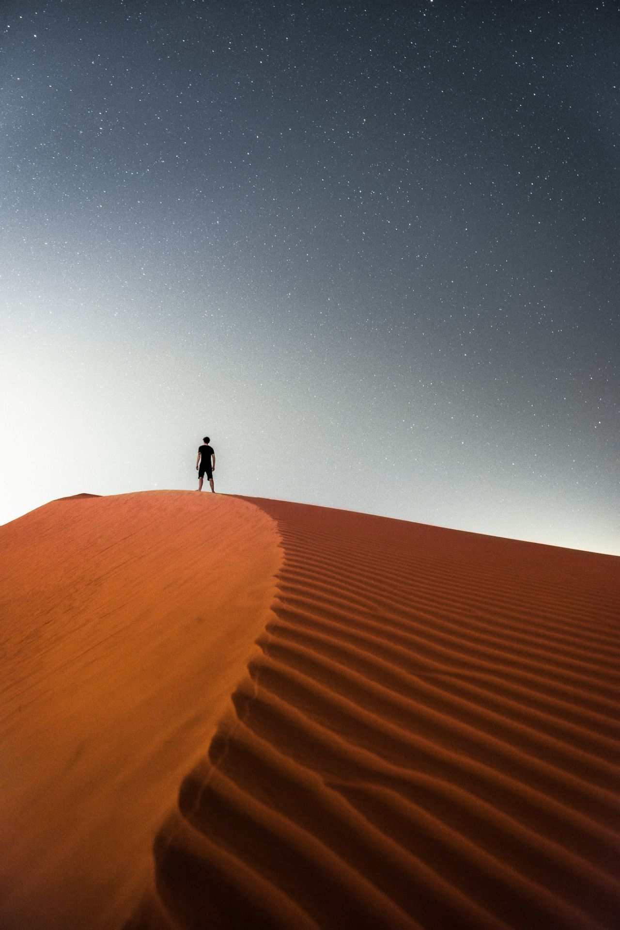 https://mdw-travel-data-us-east-1.s3.amazonaws.com/img/country/Vietnam/Red-Sand-Dunes/img_03.jpg