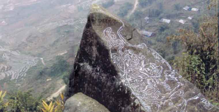 https://mdw-travel-data-us-east-1.s3.amazonaws.com/img/country/Vietnam/Sapa-Ancient-Rock-Field/img_00.jpg