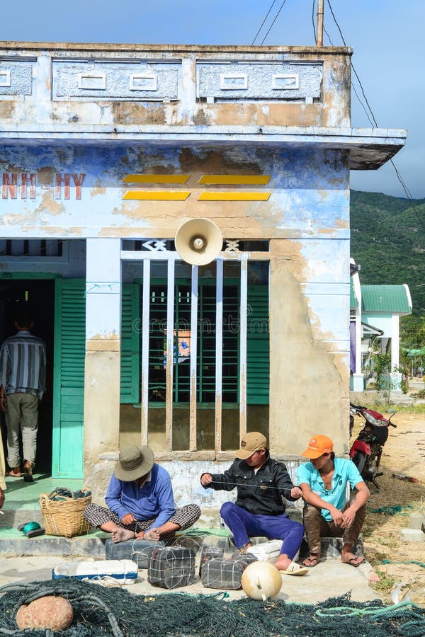 https://mdw-travel-data-us-east-1.s3.amazonaws.com/img/country/Vietnam/Thuan-An-Fishing-Village/img_01.jpg