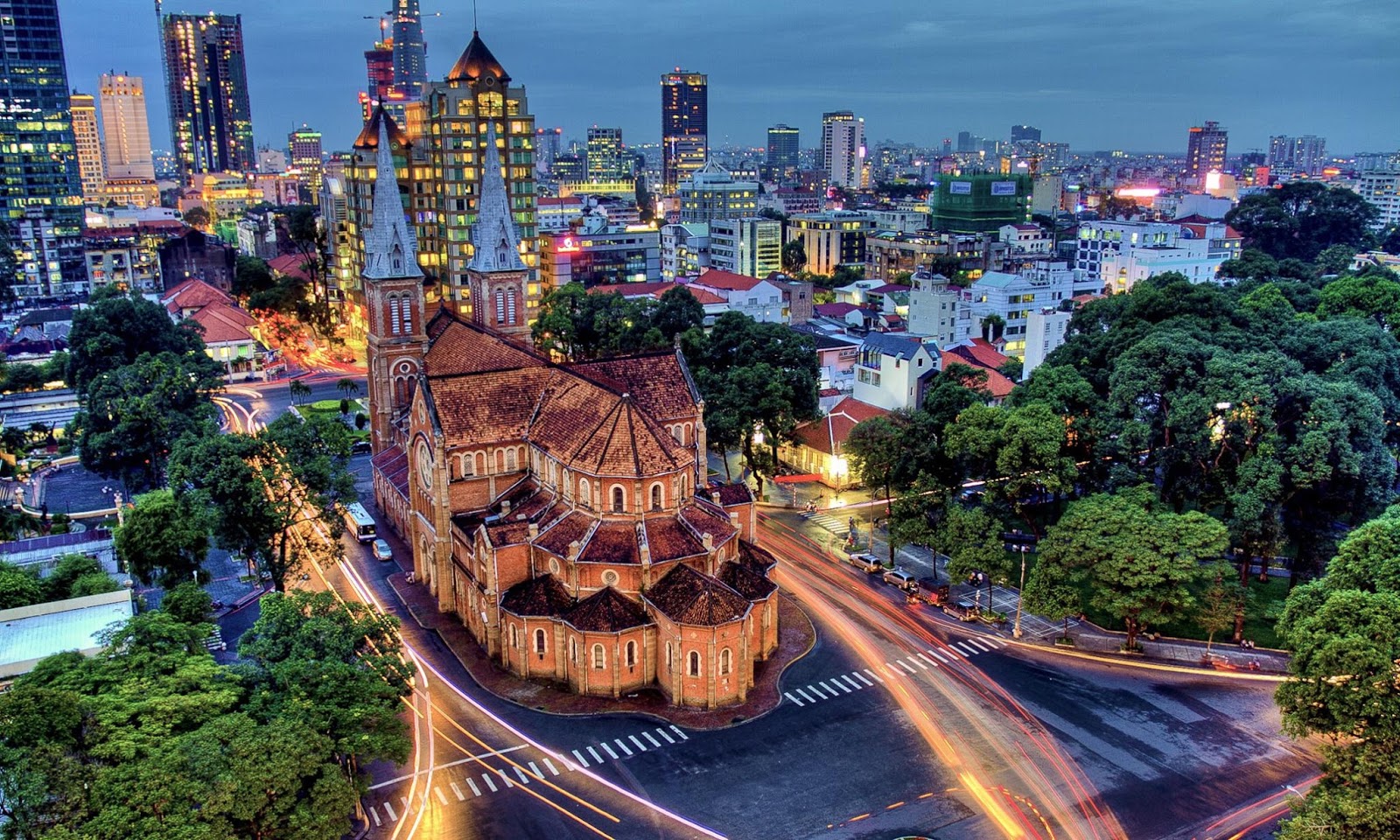 https://mdw-travel-data-us-east-1.s3.amazonaws.com/img/country/Vietnam/Underground-World/img_02.jpg