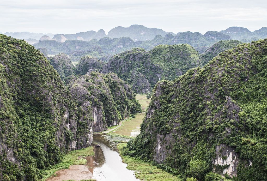 https://mdw-travel-data-us-east-1.s3.amazonaws.com/img/country/Vietnam/Van-Long-Nature-Reserve/img_04.jpg