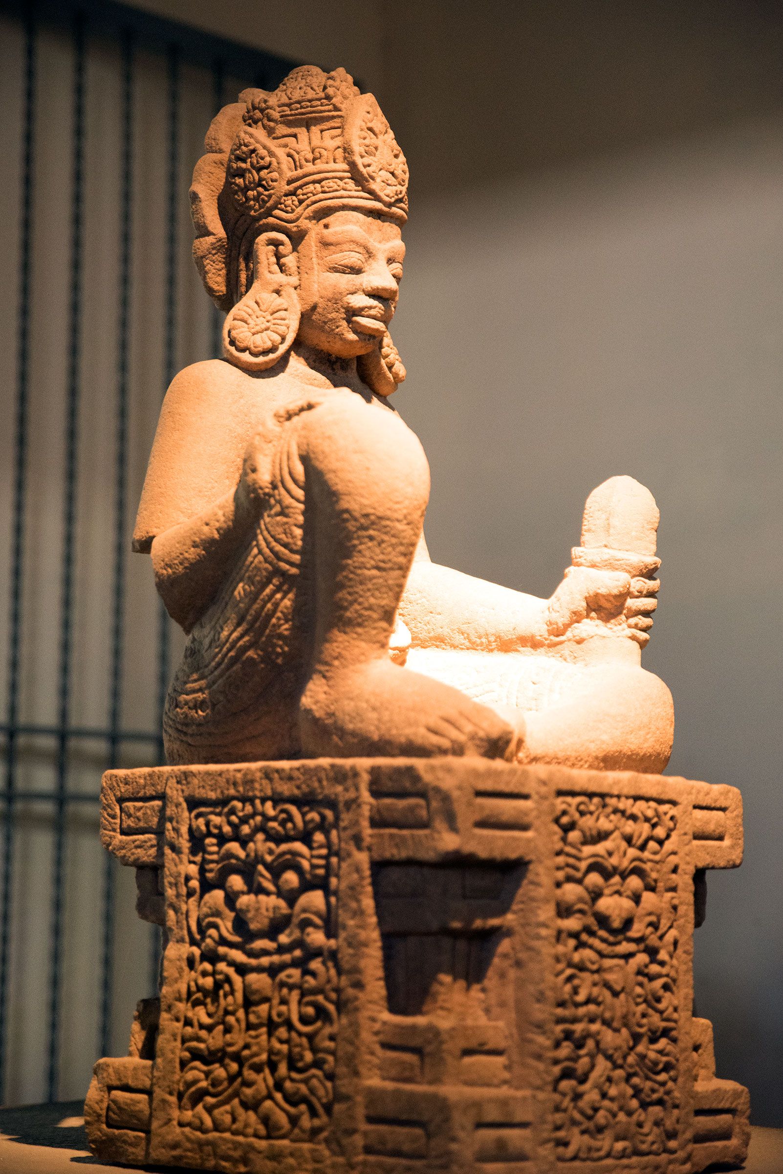https://mdw-travel-data-us-east-1.s3.amazonaws.com/img/country/Vietnam/Vietnam-Museum-of-Cham-Sculpture/img_00.jpg