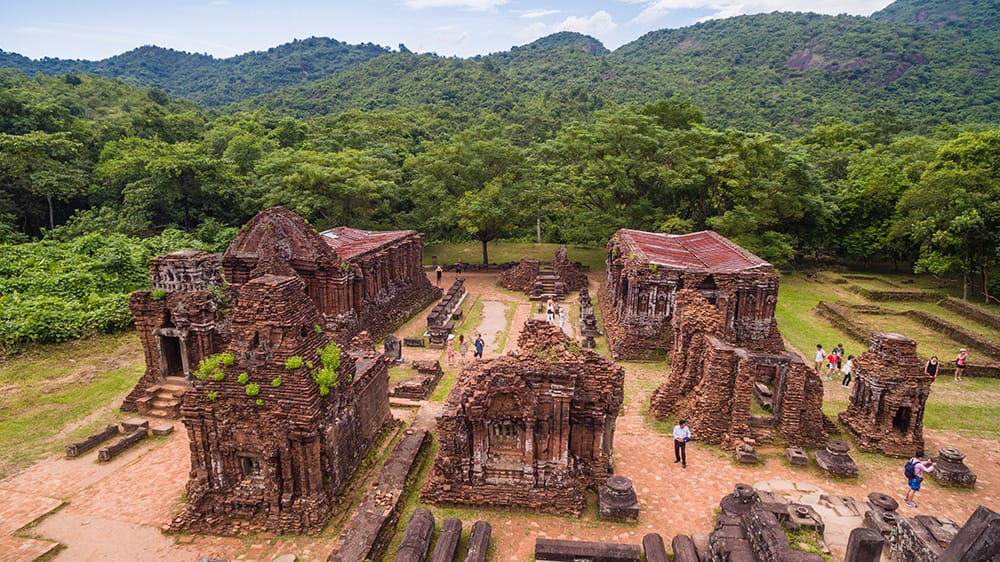 https://mdw-travel-data-us-east-1.s3.amazonaws.com/img/country/Vietnam/Vinh-Stadium/img_02.jpg