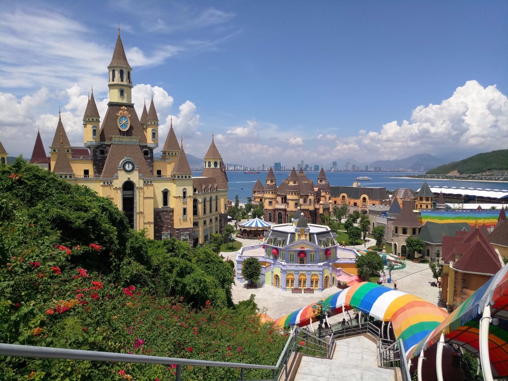 https://mdw-travel-data-us-east-1.s3.amazonaws.com/img/country/Vietnam/Vinpearl-Land-Phu-Quoc/img_03.jpg