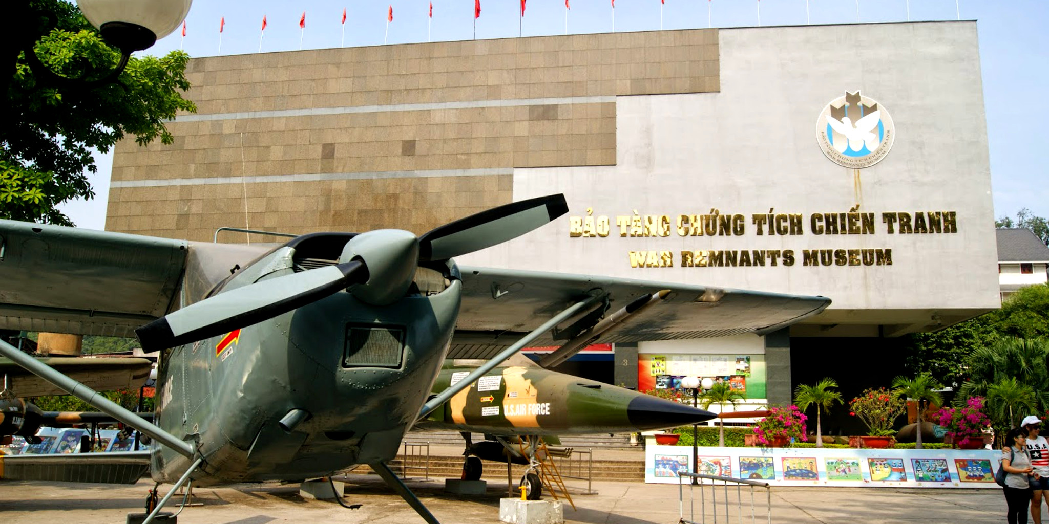 https://mdw-travel-data-us-east-1.s3.amazonaws.com/img/country/Vietnam/War-Remnants-Museum/img_01.jpg