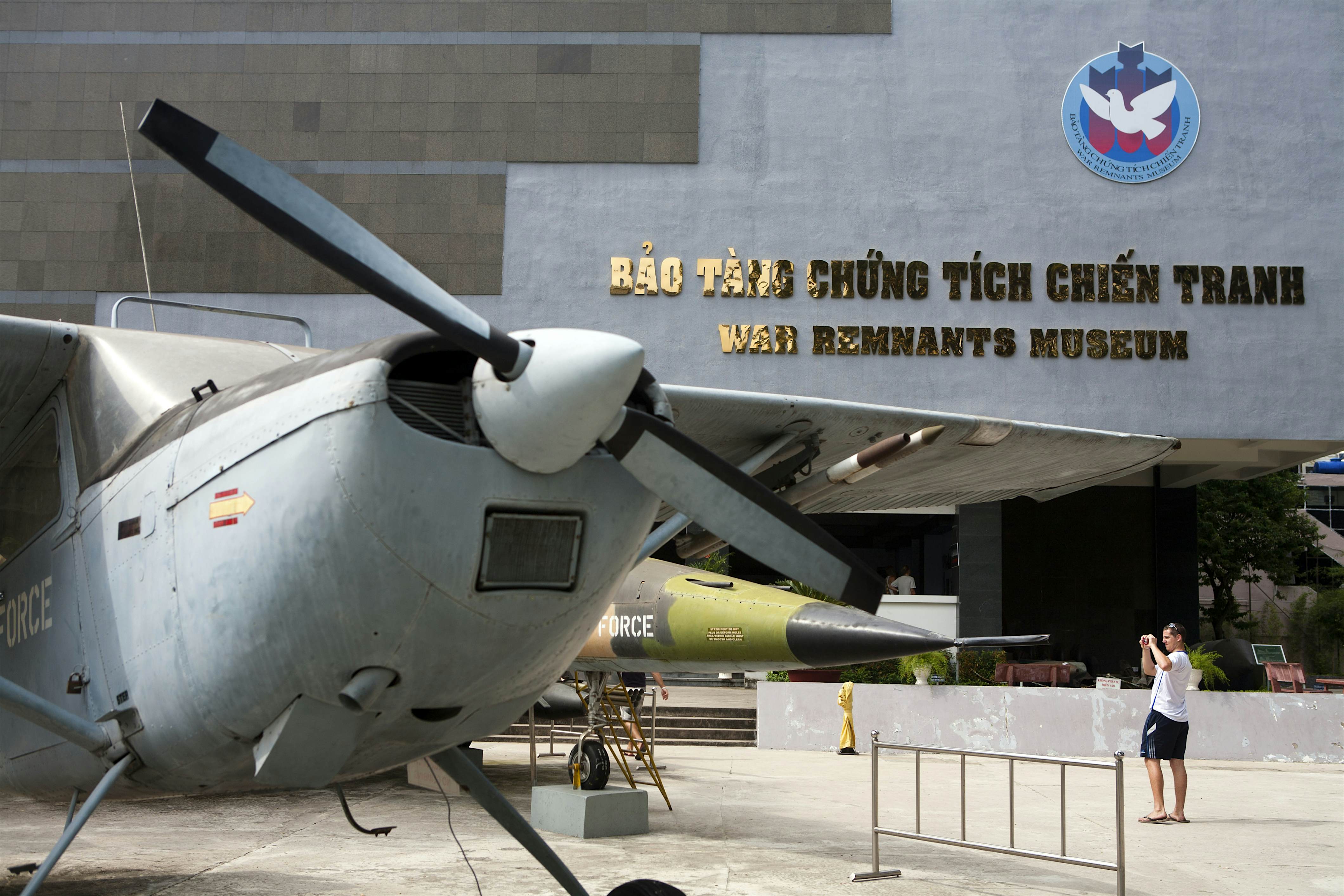 https://mdw-travel-data-us-east-1.s3.amazonaws.com/img/country/Vietnam/War-Remnants-Museum/img_03.jpg