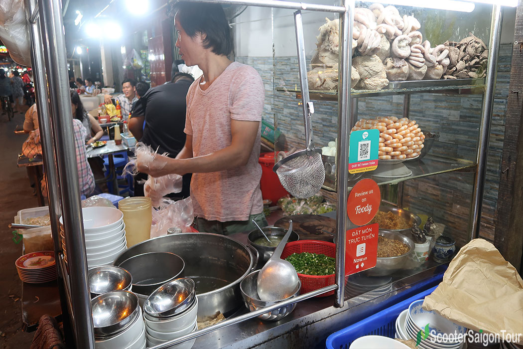 https://mdw-travel-data-us-east-1.s3.amazonaws.com/img/country/Vietnam/Xom-Chai-Rice-Noodle-Village/img_02.jpg